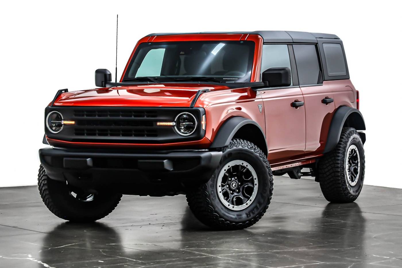 2022 Ford Bronco Base — SUV — 21,024 mi — Costa Mesa, CA