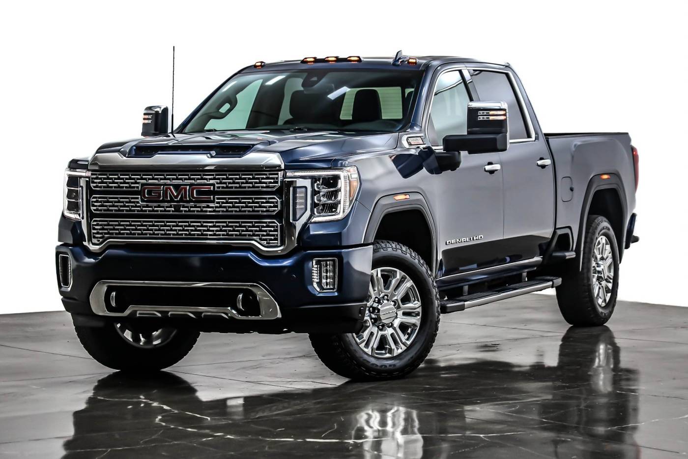 2022 GMC Sierra 2500HD Denali — Pickup Truck — 22,511 mi — Costa Mesa, CA