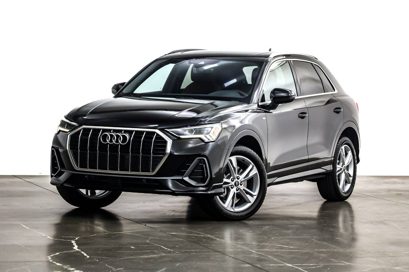 2024 Audi Q3 S line Premium Plus — SUV — 586 mi — Costa Mesa, CA
