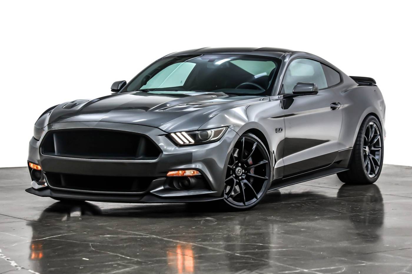 2017 Ford Mustang GT — Coupe — 32,226 mi — Costa Mesa, CA