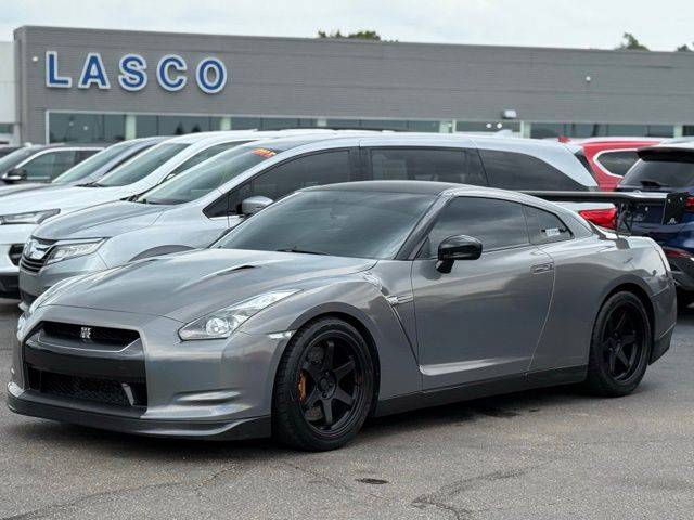 2010 Nissan GT-R Premium — Coupe — 65,750 mi — Fenton, MI