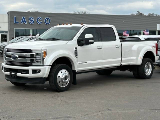 2019 Ford Super Duty F-450 Limited — Pickup Truck — 54,413 mi — Fenton, MI