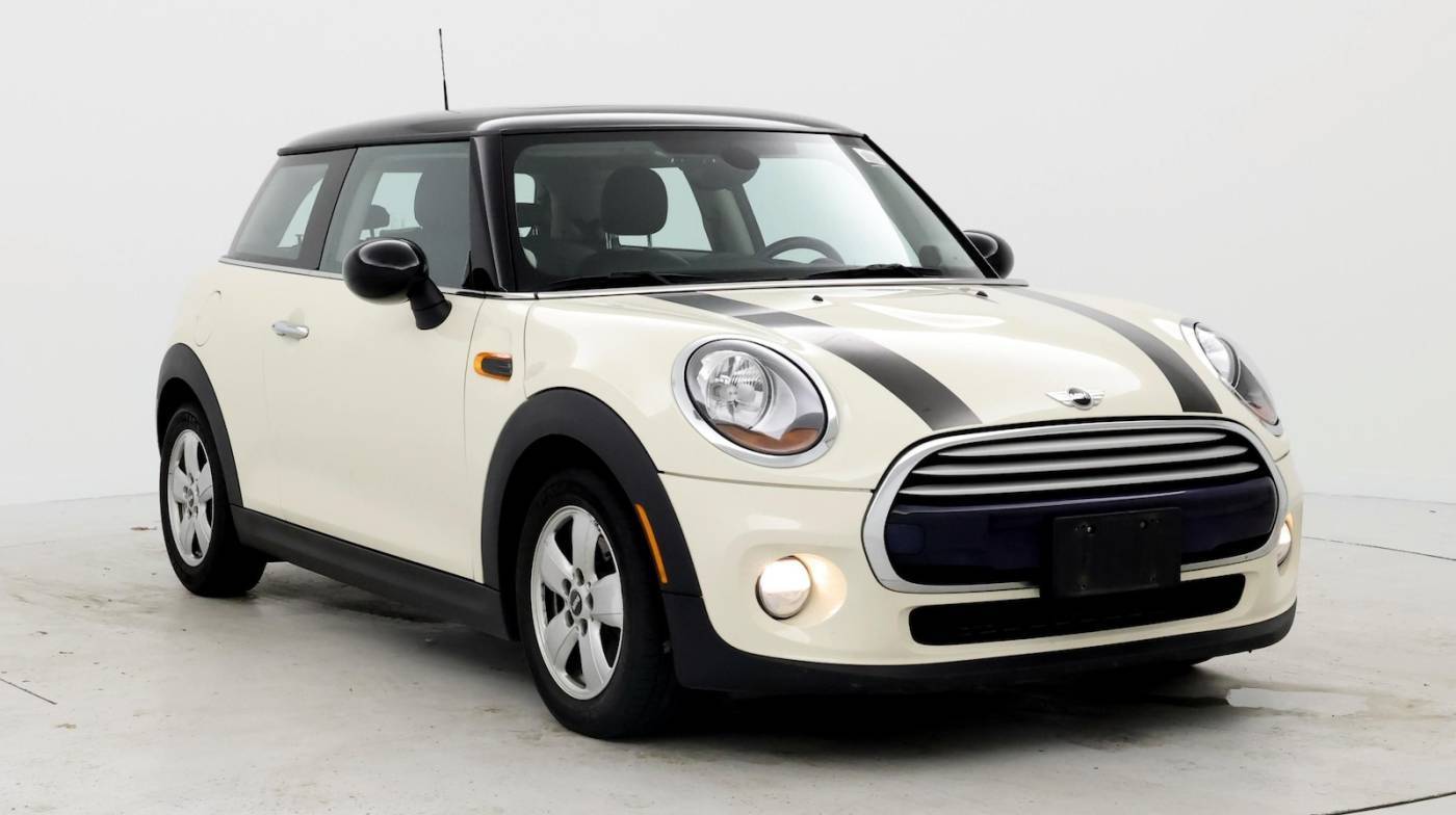 2015 MINI Hardtop Cooper — Hatchback — 86,701 mi — Manchester, NH