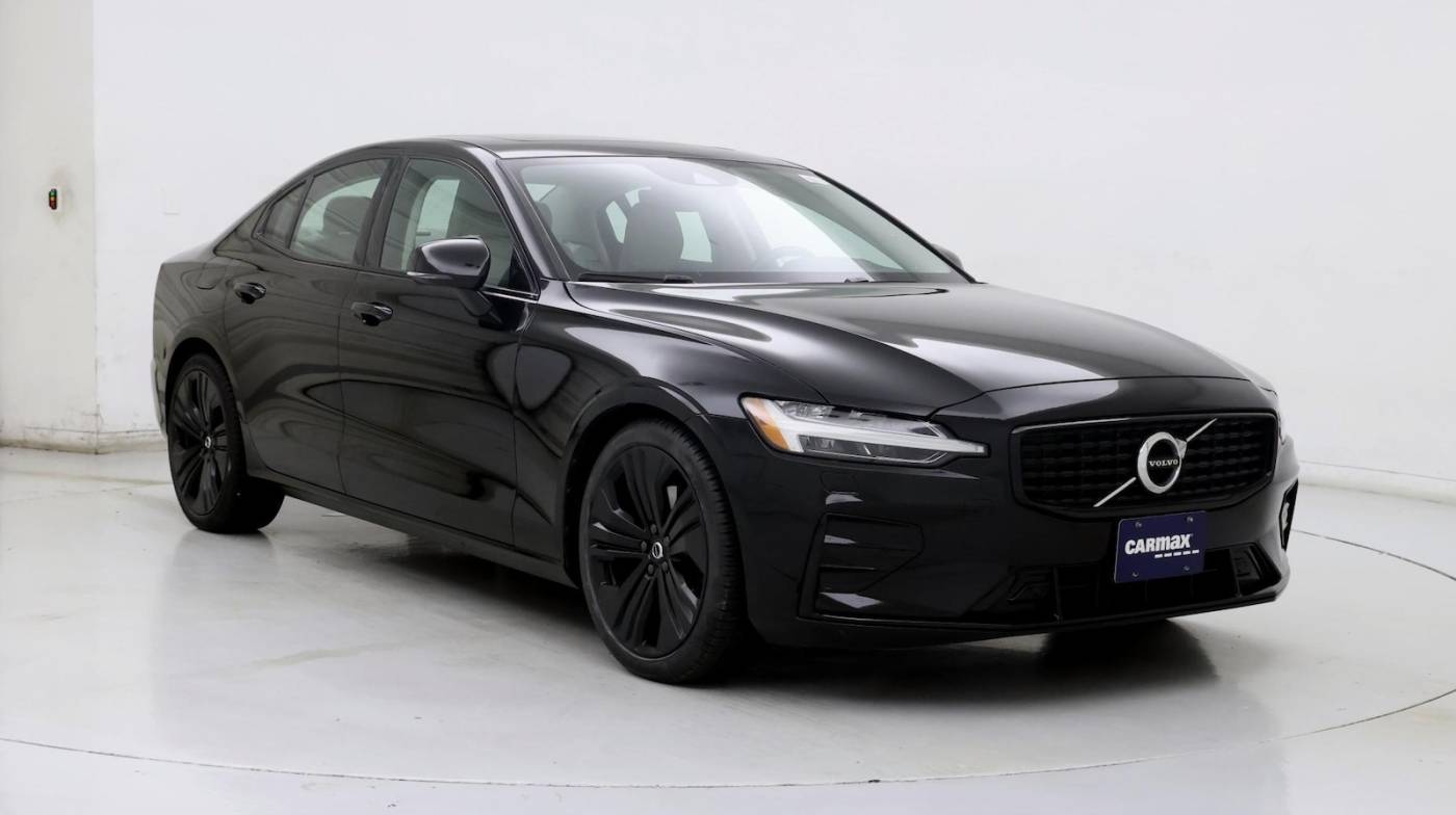 2022 Volvo S60 Momentum — Sedan — 37,106 mi — Manchester, NH