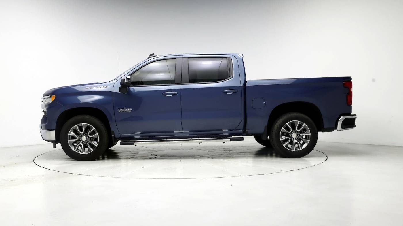 2024 Chevrolet Silverado 1500 LT — Pickup Truck — 9,457 mi — Golden, CO