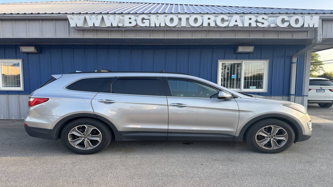 2013 Hyundai Santa Fe GLS — SUV — 105,490 mi — Naperville, IL