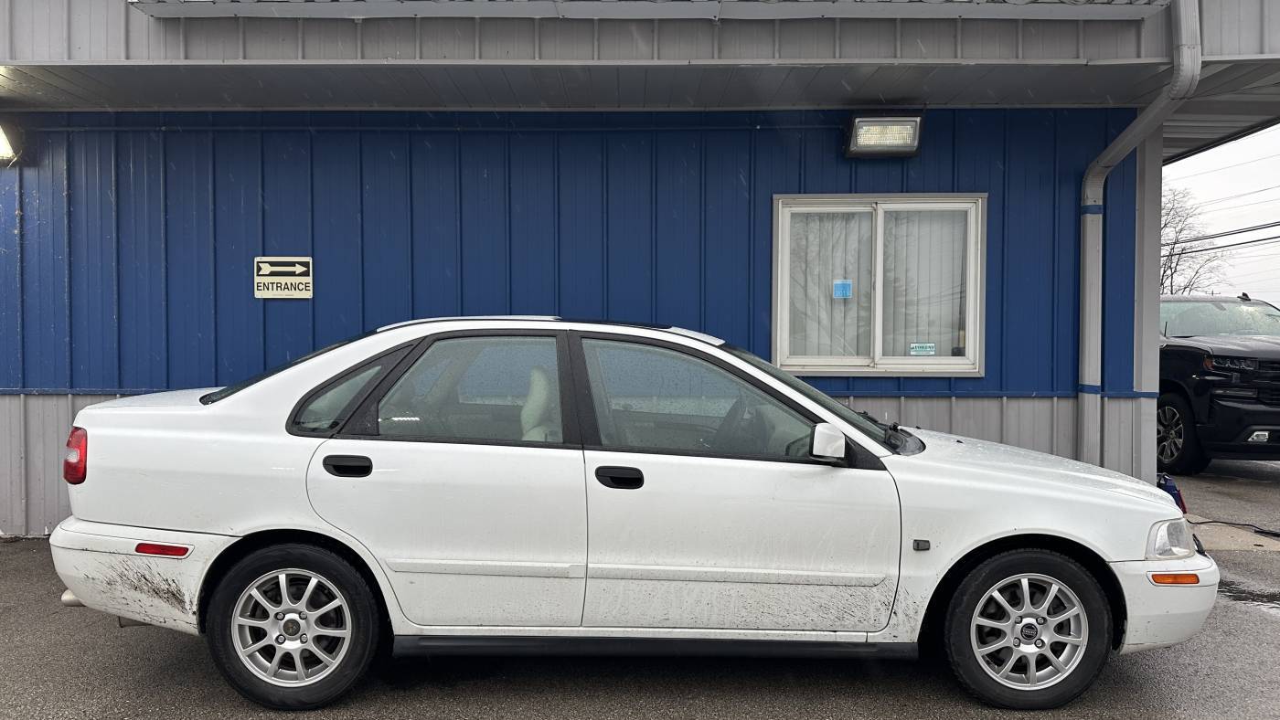 2004 Volvo S40 1.9 — Sedan — 145,730 mi — Naperville, IL