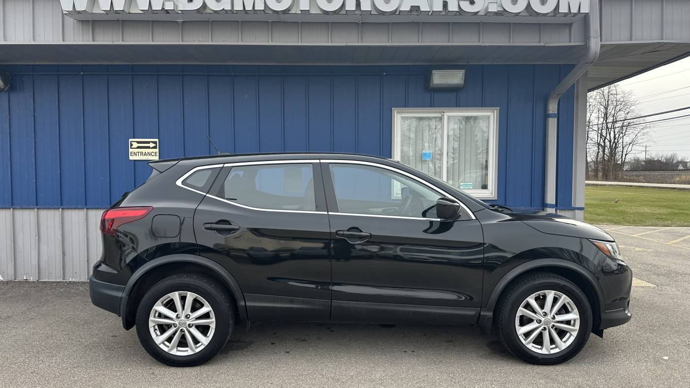 2018 Nissan Rogue Sport S — SUV — 104,478 mi — Naperville, IL