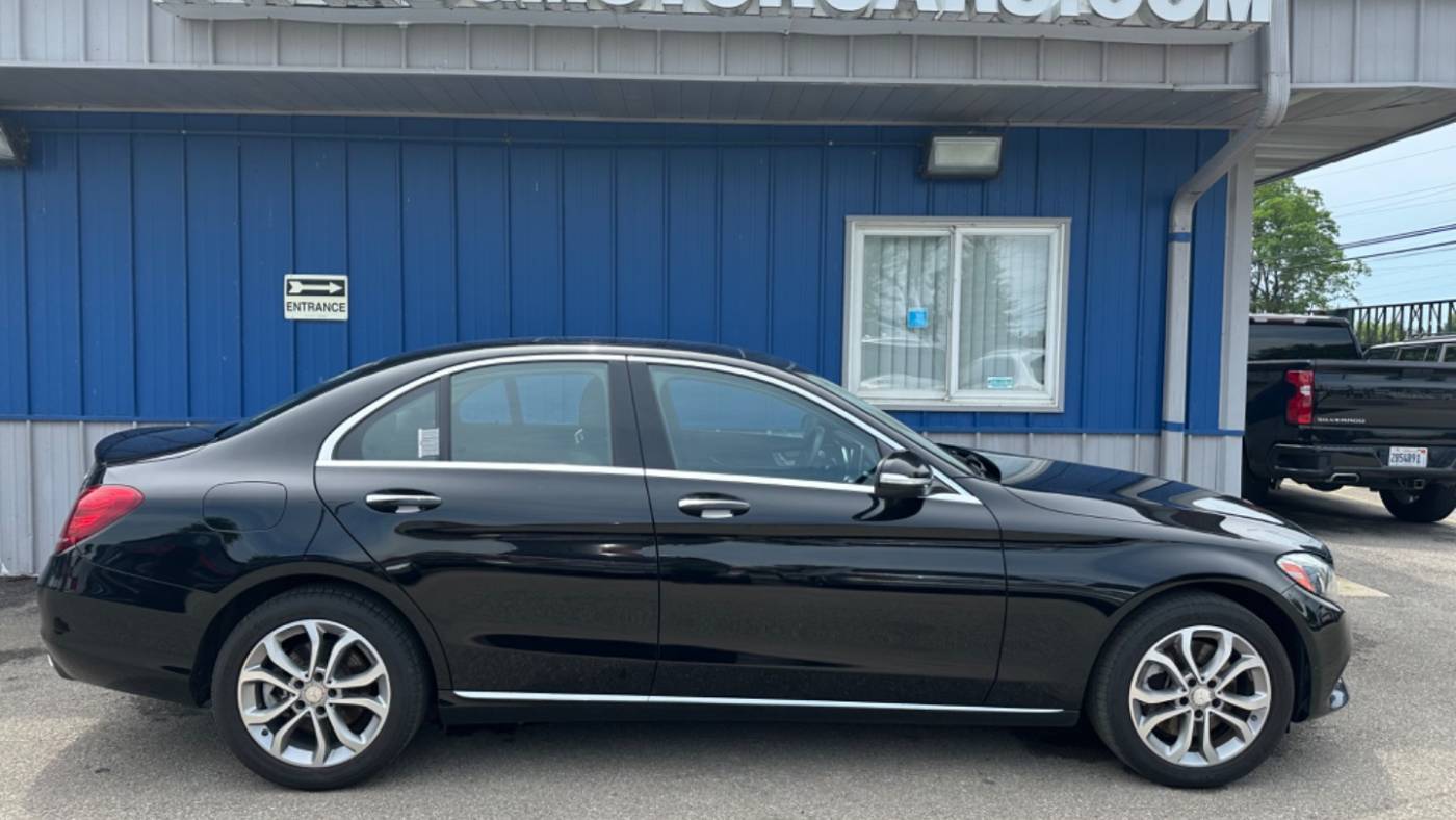 2015 Mercedes-Benz C-Class C 300 — Sedan — 92,844 mi — Naperville, IL