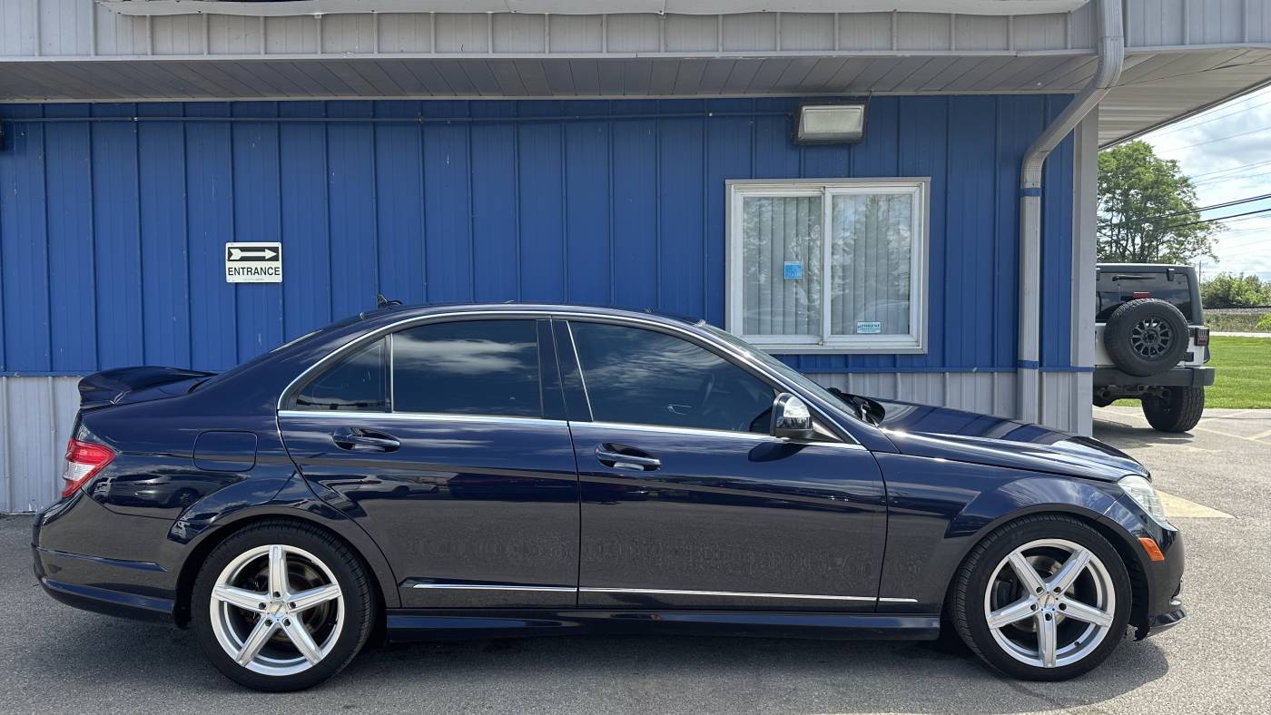2009 Mercedes-Benz C-Class C 300 — Sedan — 114,000 mi — Naperville, IL