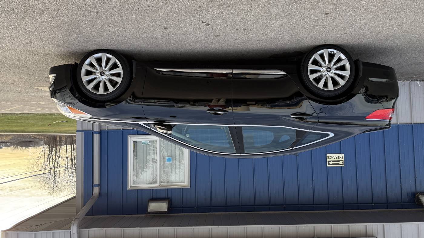 2014 Hyundai Azera Limited — Sedan — 142,039 mi — Naperville, IL
