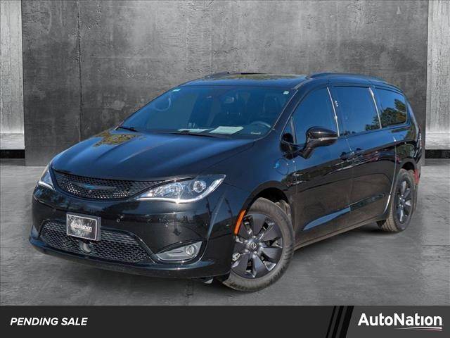 2020 Chrysler Pacifica Hybrid Limited — Minivan — 38,621 mi — Littleton, CO