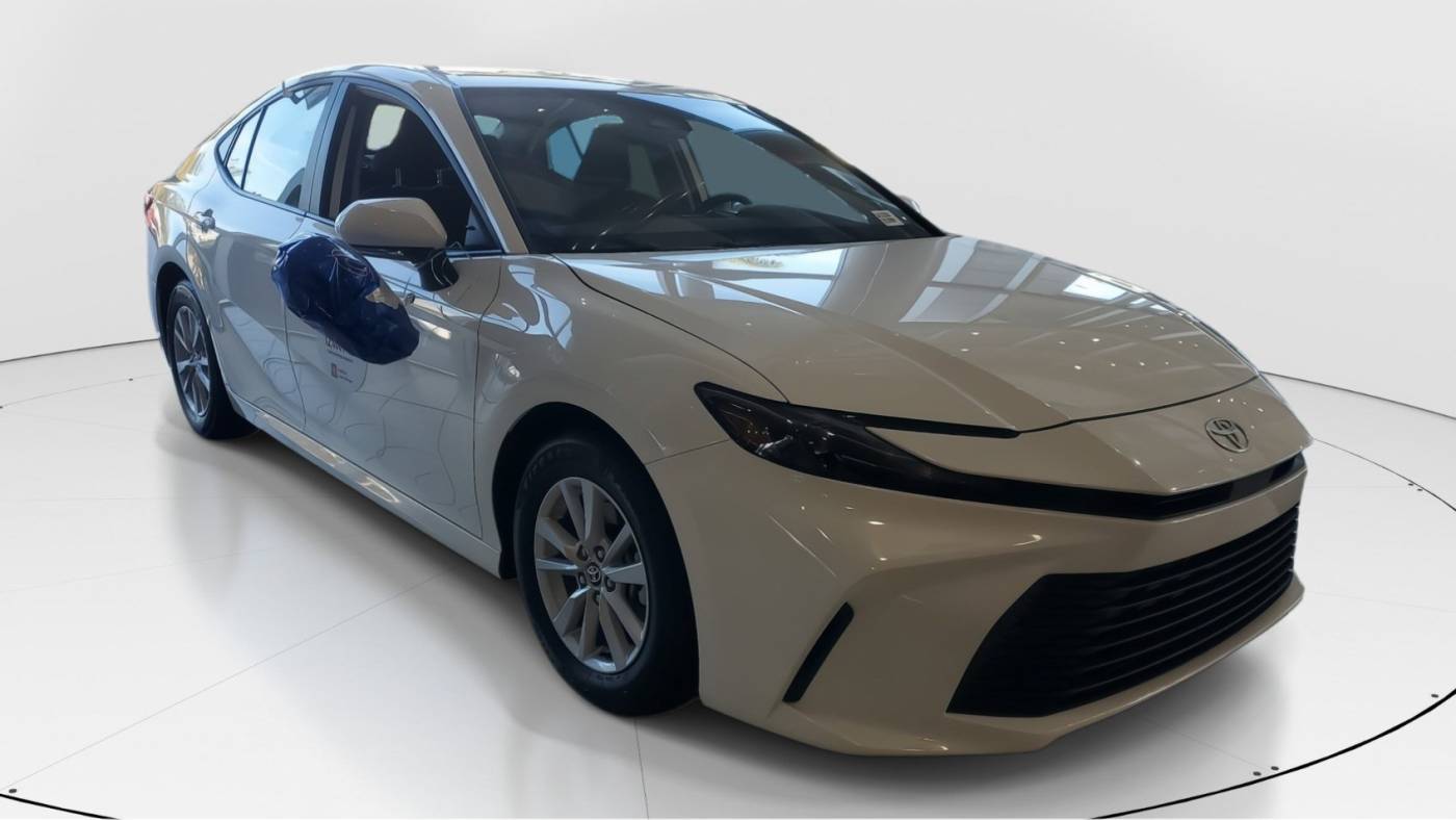 2025 Toyota Camry LE — Sedan — 2,763 mi — Miami, FL