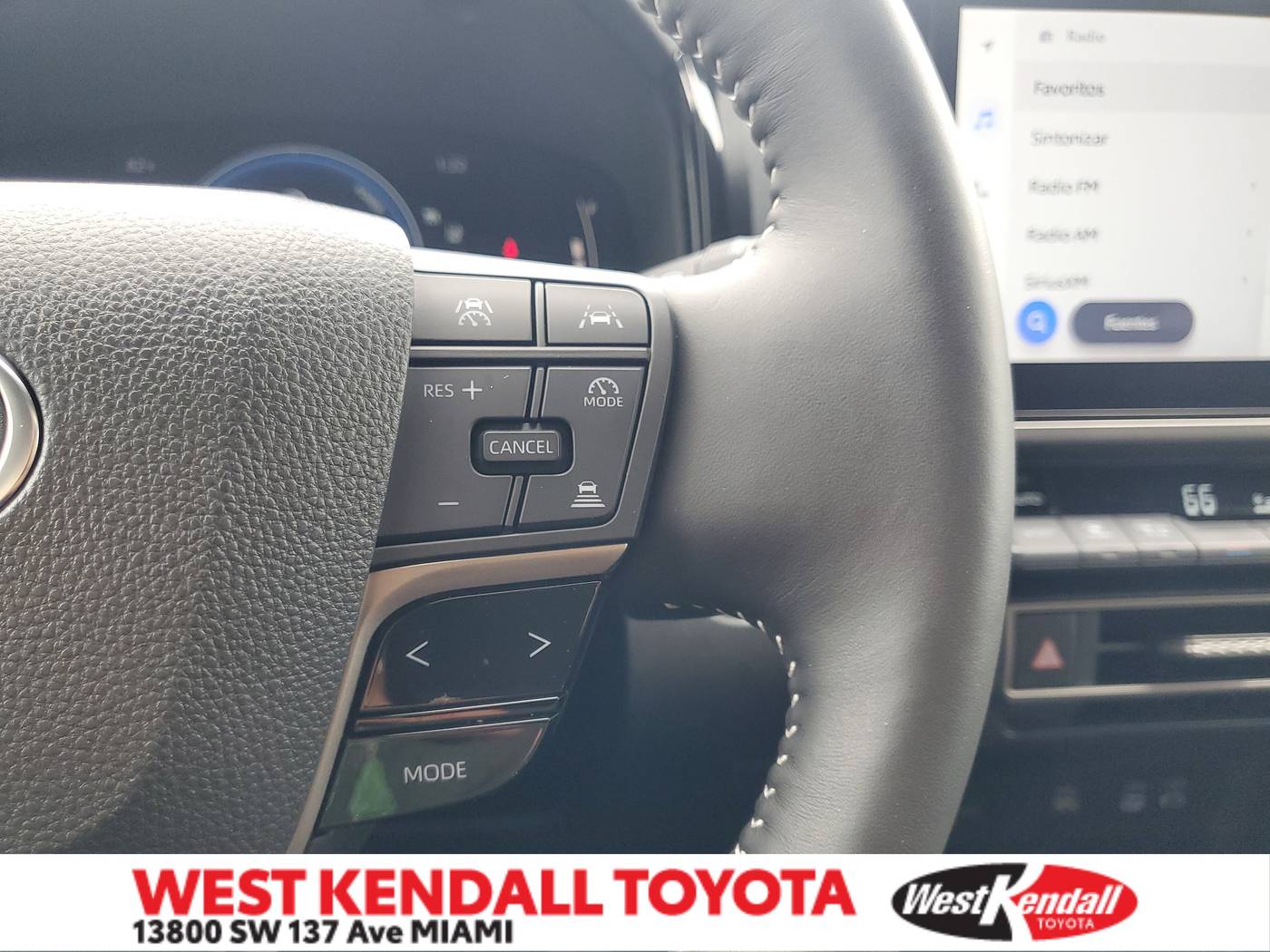 2025 Toyota Camry SE — Sedan — 24,101 mi — Miami, FL