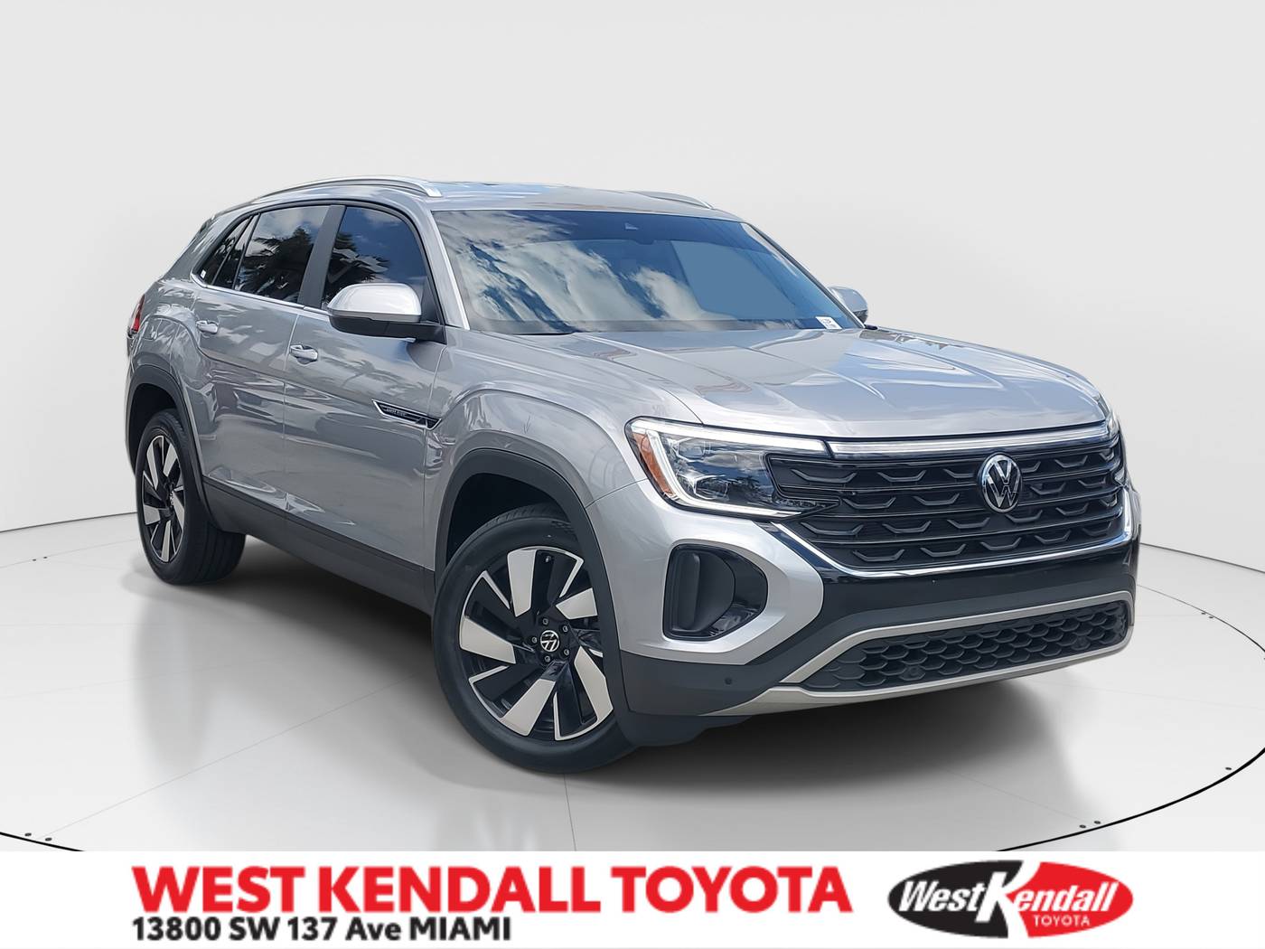2024 Volkswagen Atlas Cross Sport SE with Technology — SUV — 22,233 mi — Miami, FL