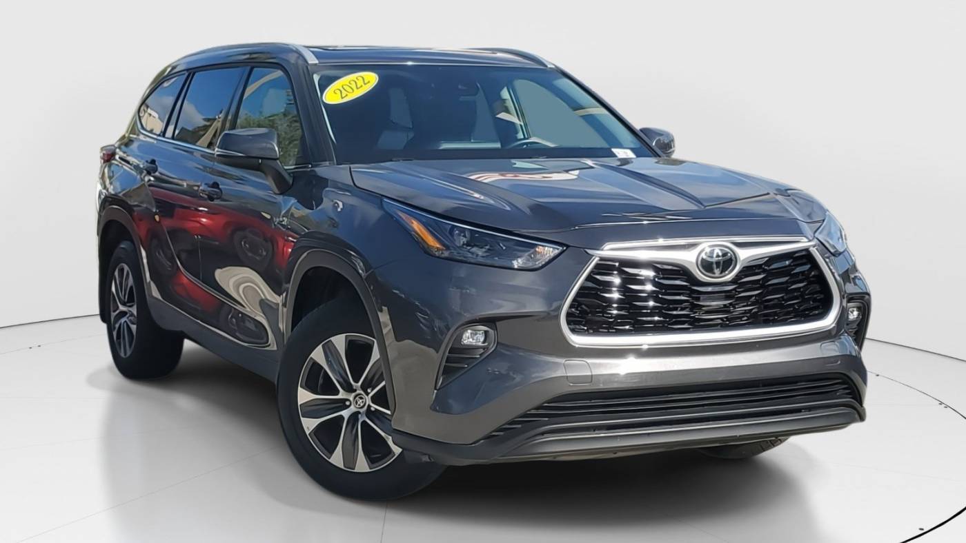 2022 Toyota Highlander XLE — SUV — 52,477 mi — Miami, FL