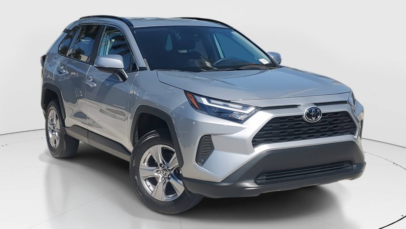 2024 Toyota RAV4 XLE — SUV — 19,001 mi — Miami, FL