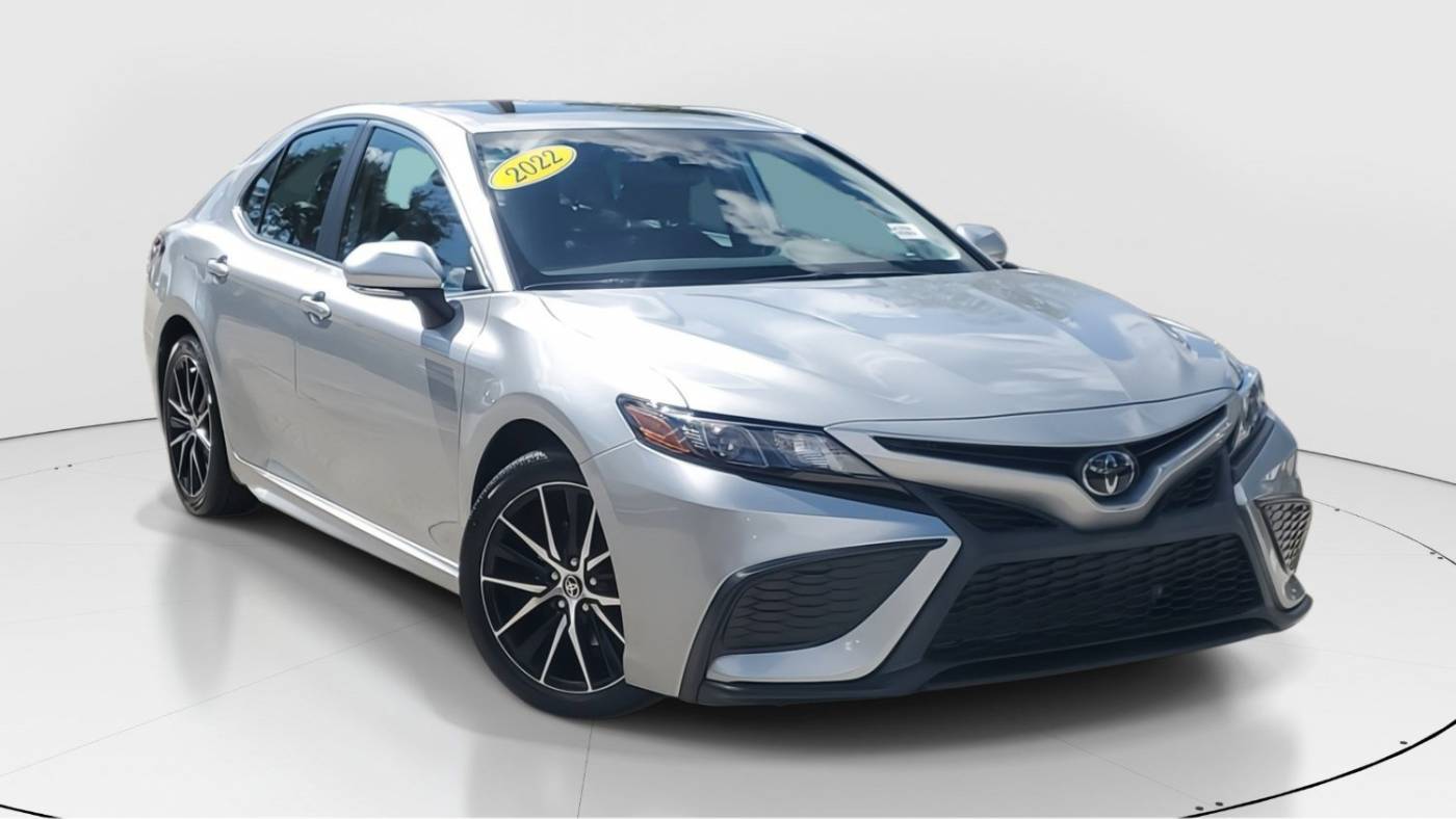 2022 Toyota Camry SE — Sedan — 5,717 mi — Miami, FL