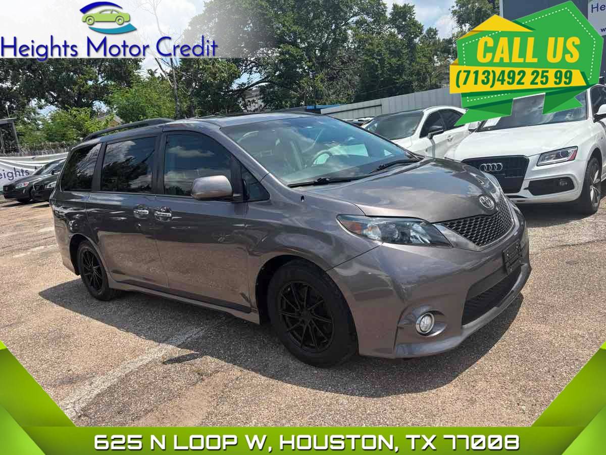 2014 Toyota Sienna SE — Minivan — 139,117 mi — Houston, TX