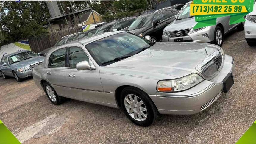 2008 Lincoln Town Car Limited — Sedan — 125,184 mi — Houston, TX