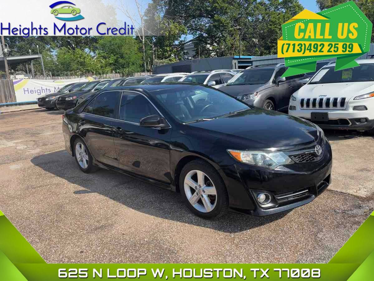 2014 Toyota Camry SE — Sedan — 141,146 mi — Houston, TX