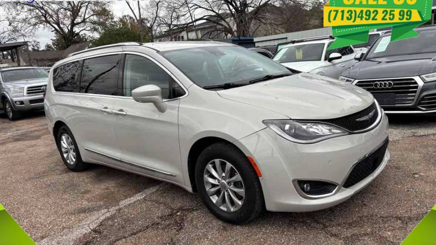 2019 Chrysler Pacifica Touring L — Minivan — 72,625 mi — Houston, TX
