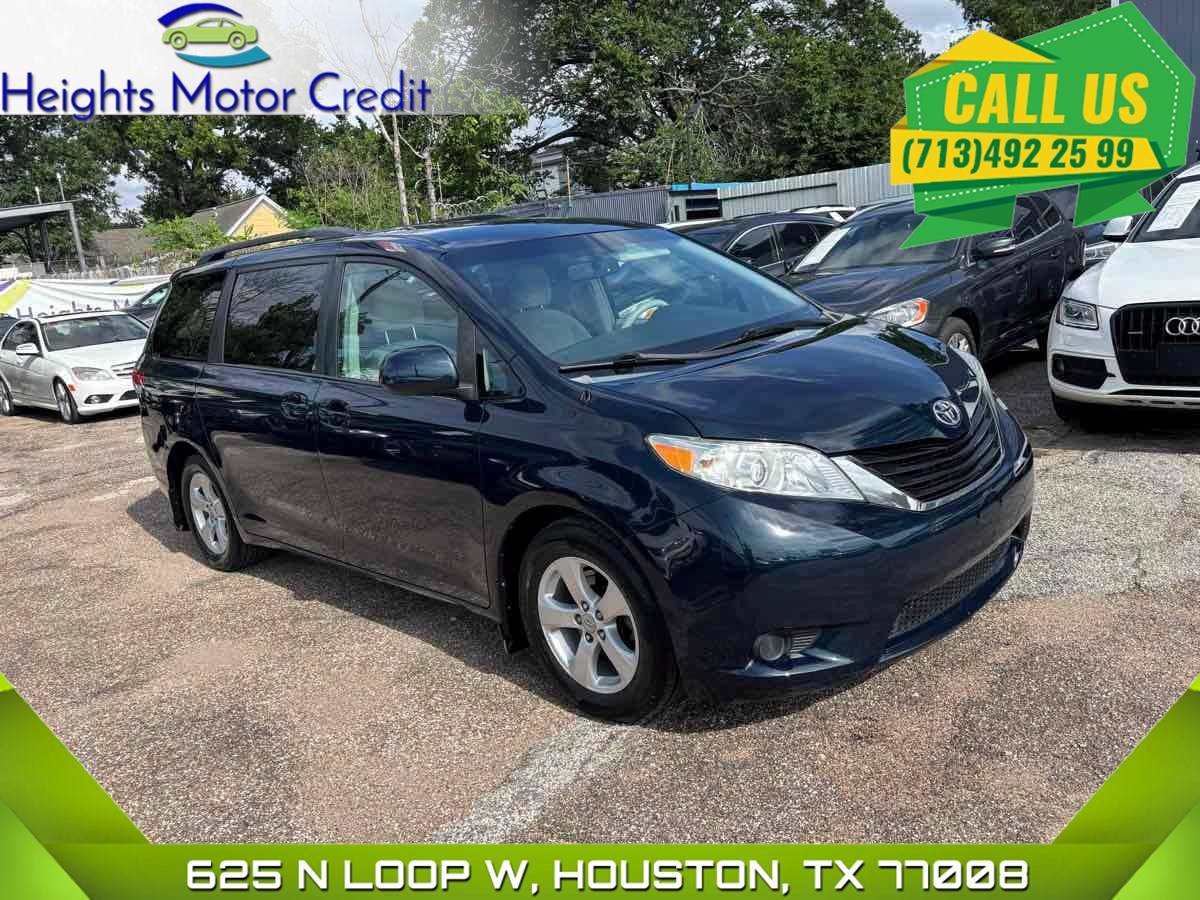 2011 Toyota Sienna LE — Minivan — 119,413 mi — Houston, TX