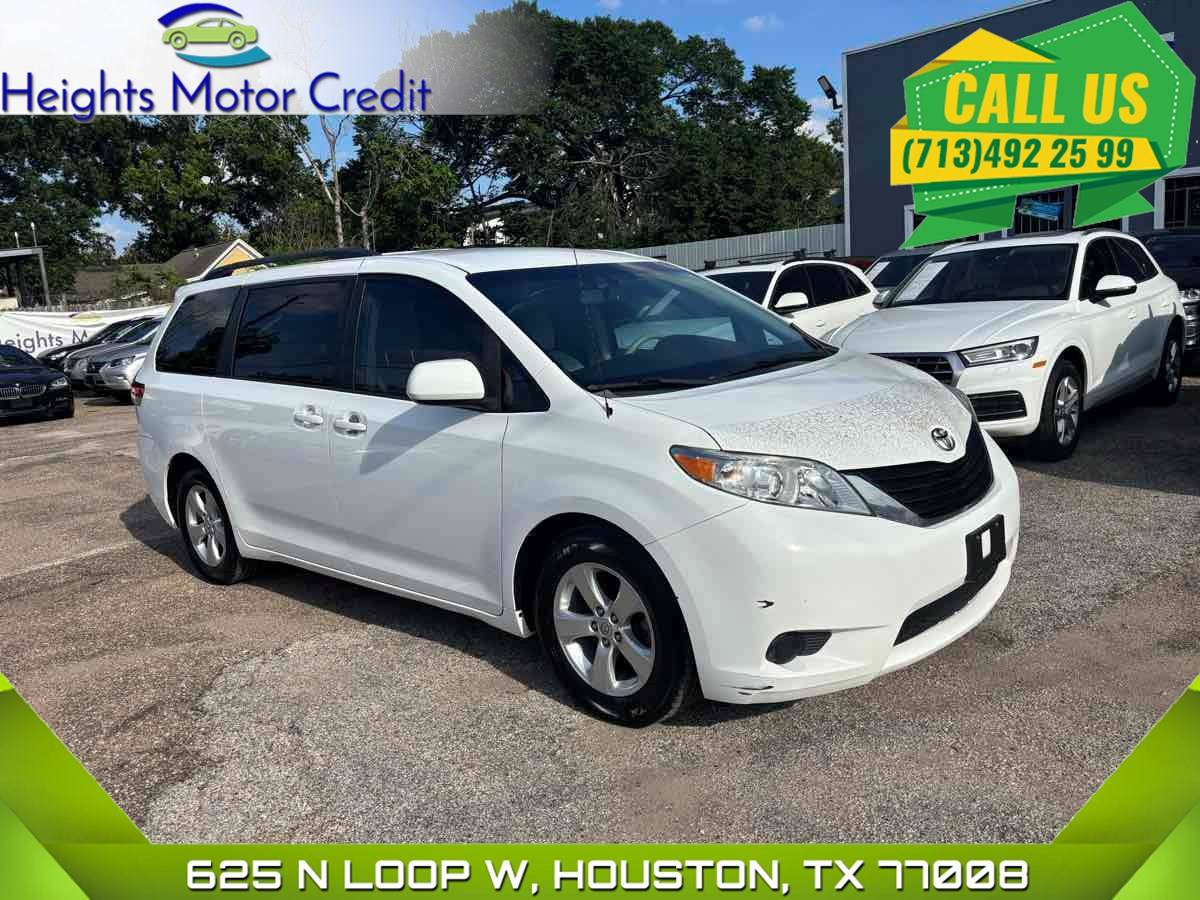 2014 Toyota Sienna LE — Minivan — 163,863 mi — Houston, TX