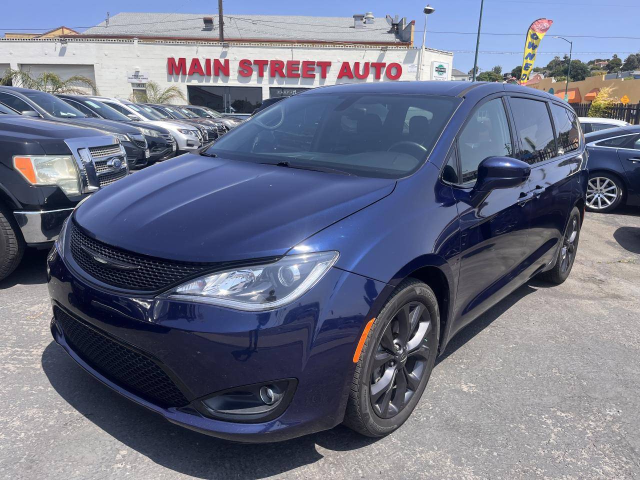 2019 Chrysler Pacifica Touring Plus — Minivan — 115,578 mi — Vallejo, CA