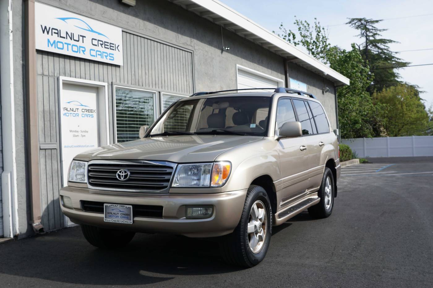 2003 Toyota Land Cruiser Base
