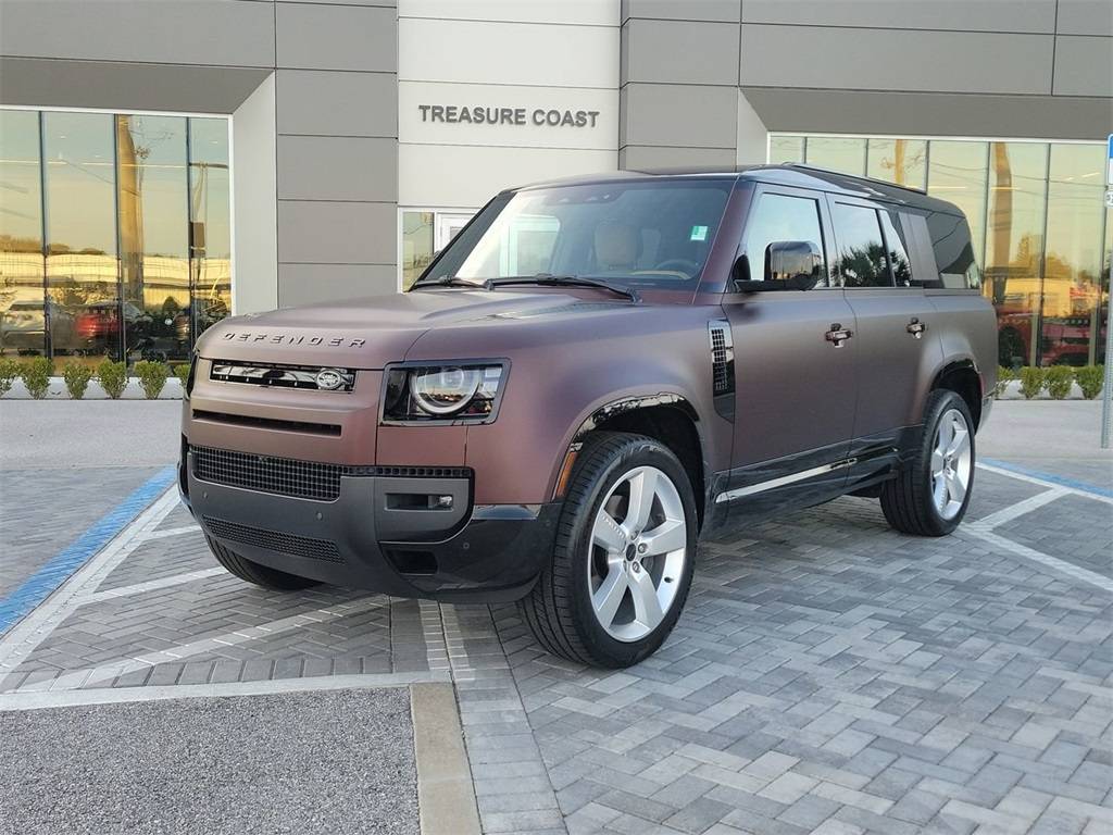 2026 Land Rover Defender 130 P400 X-Dynamic SE