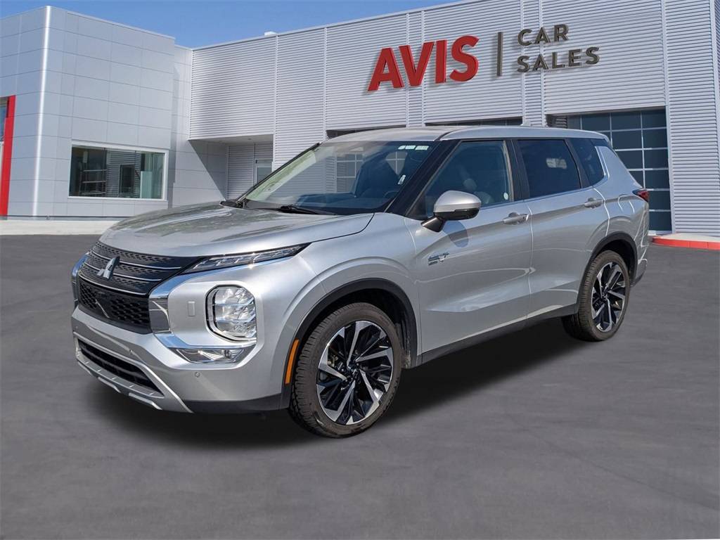 2023 Mitsubishi Outlander Plug-In Hybrid SE — SUV — 54,545 mi — Boston, MA