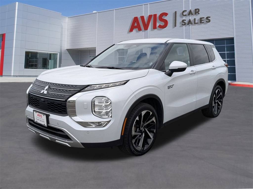2023 Mitsubishi Outlander Plug-In Hybrid SE — SUV — 48,498 mi — Boston, MA