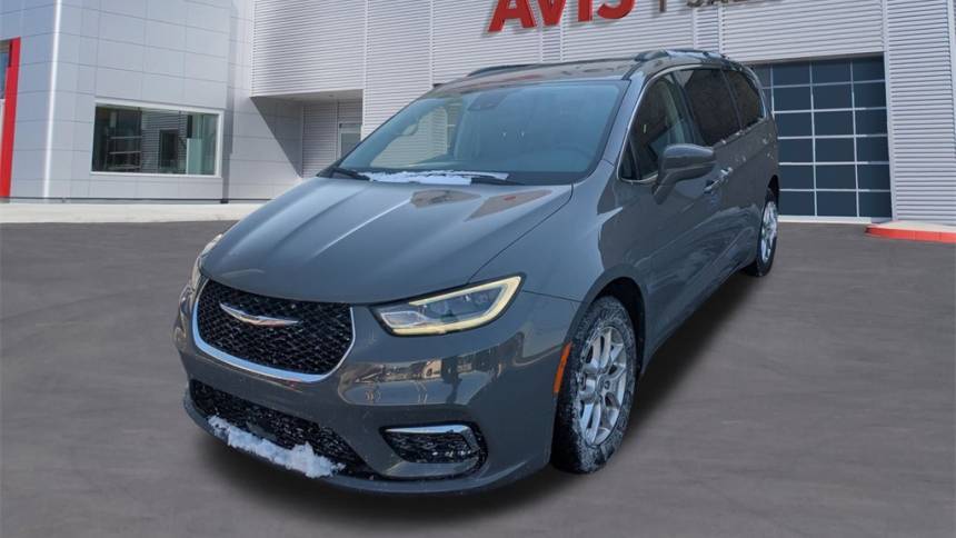 2022 Chrysler Pacifica Hybrid Touring L — Minivan — 76,720 mi — Boston, MA