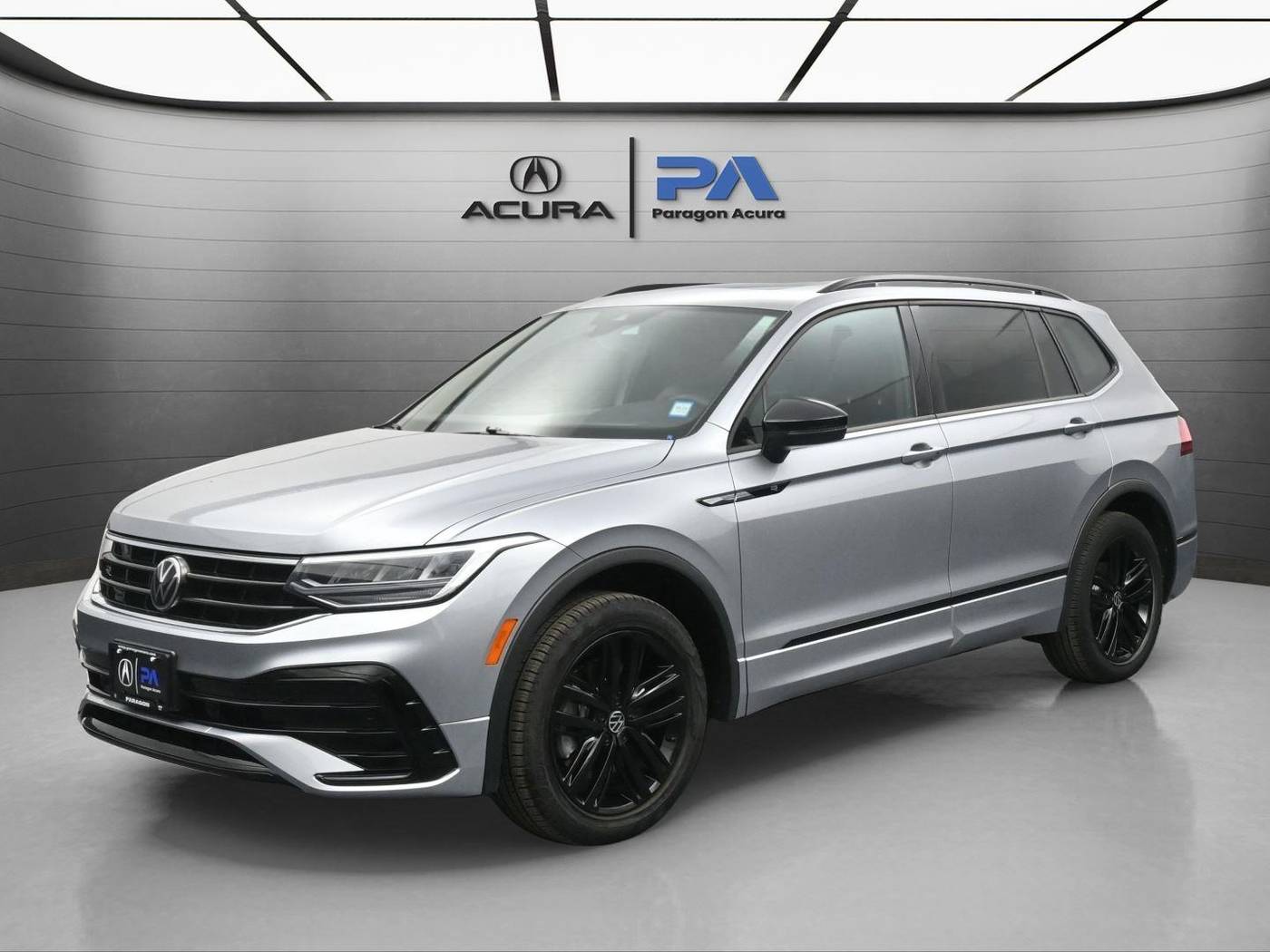 2022 Volkswagen Tiguan SE R-Line Black — SUV — 10,971 mi — Woodside, NY