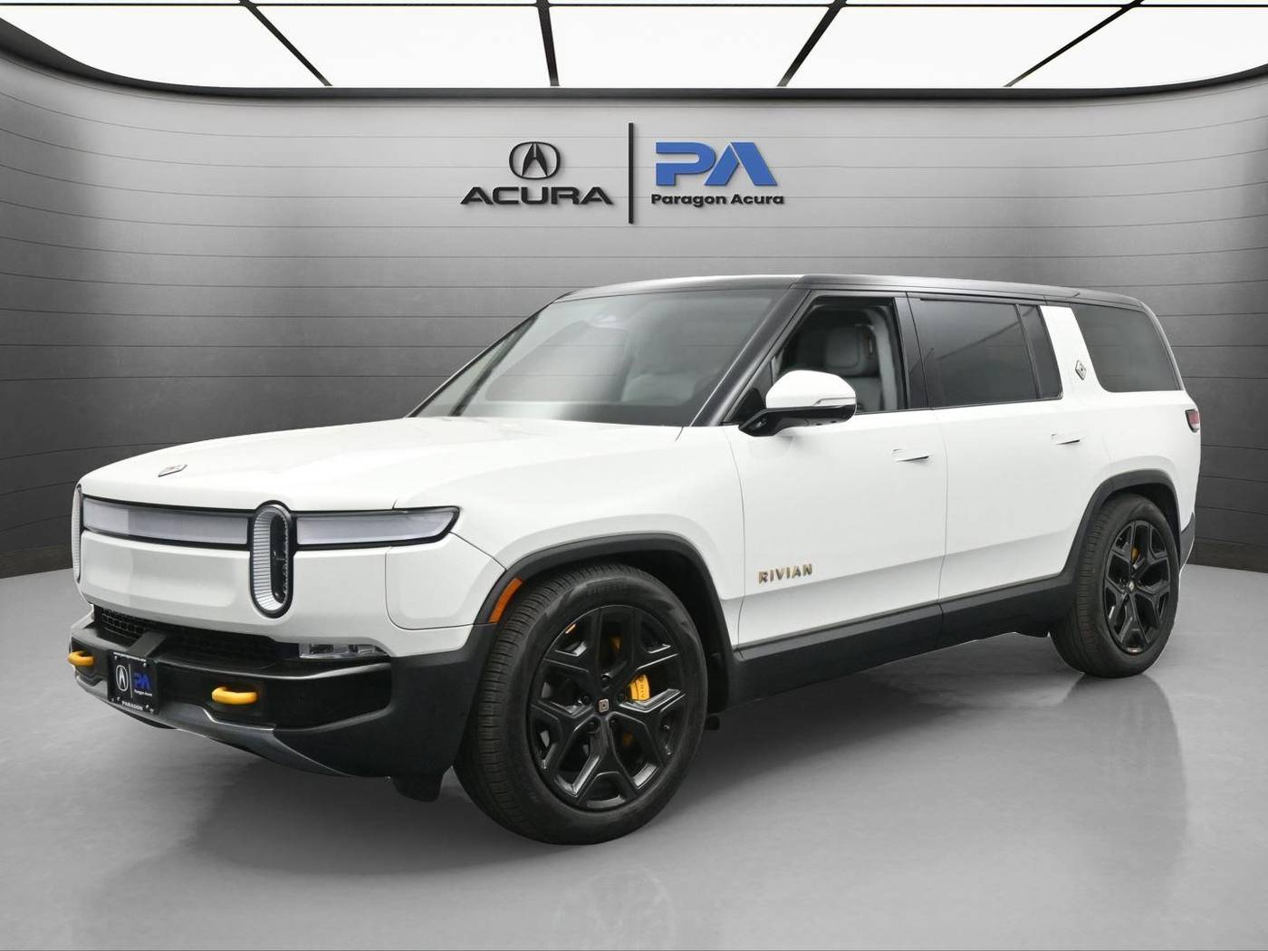 2023 Rivian R1S