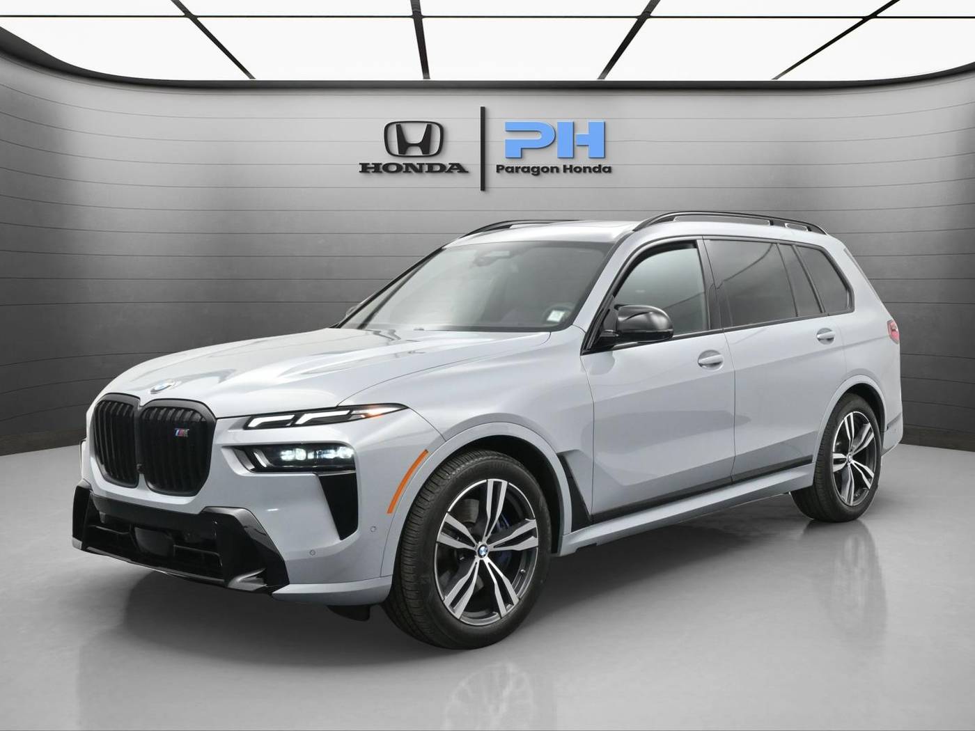 2025 BMW X7 M60i — SUV — 6,050 mi — Woodside, NY