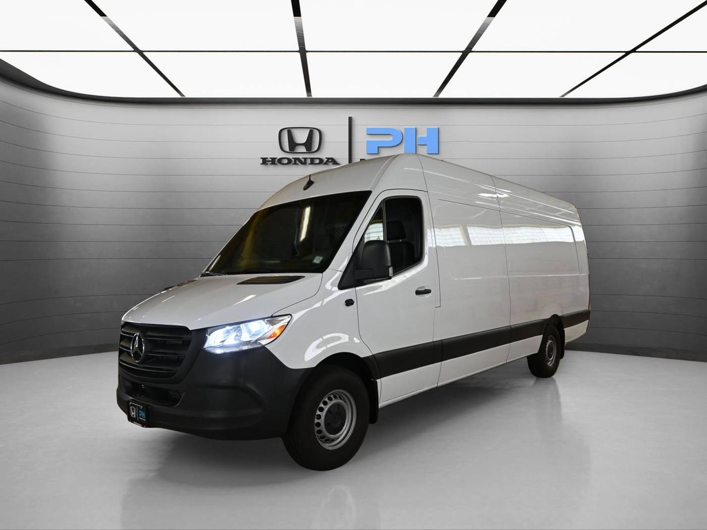 2024 Mercedes-Benz Sprinter Cargo Van 2500 — Cargo Van — 623 mi — Woodside, NY