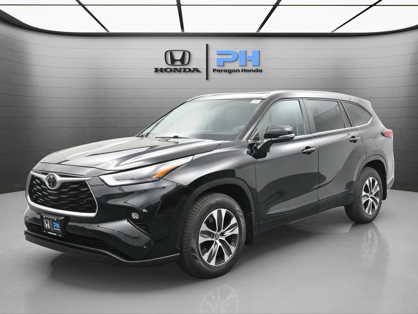 2023 Toyota Highlander XLE — SUV — 76,271 mi — Woodside, NY
