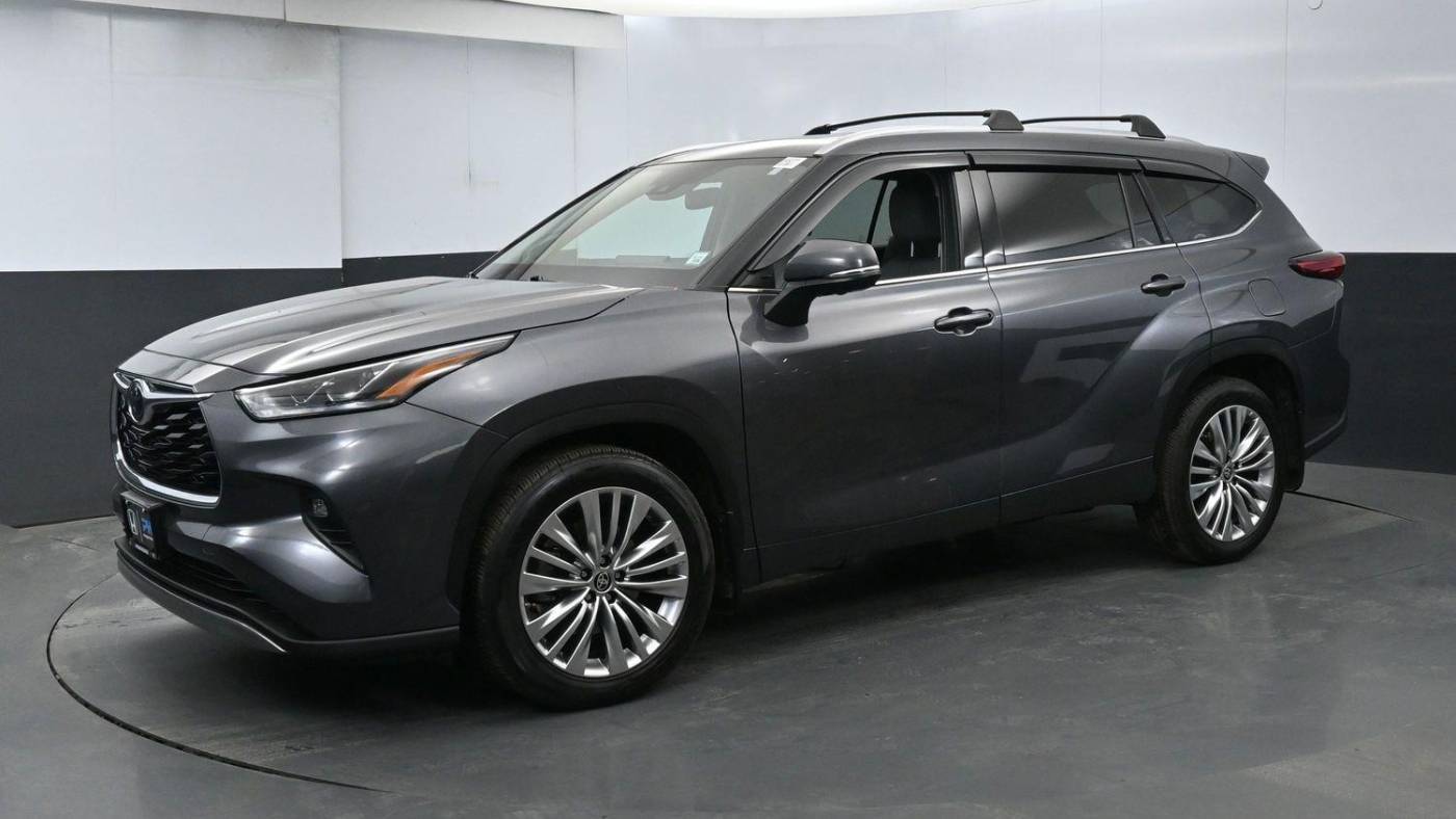 2023 Toyota Highlander Platinum — SUV — 14,122 mi — Woodside, NY
