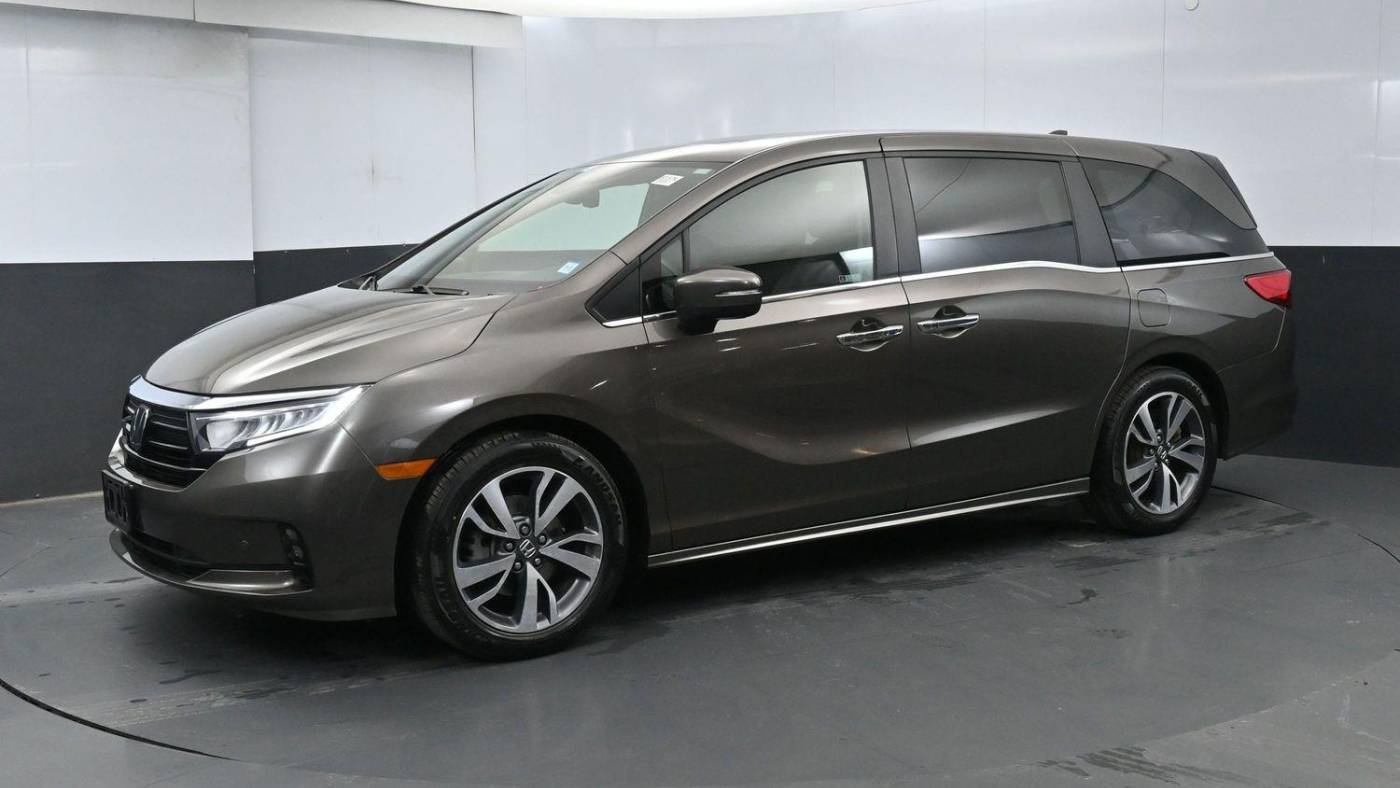 2022 Honda Odyssey Touring — Minivan — 30,500 mi — Woodside, NY
