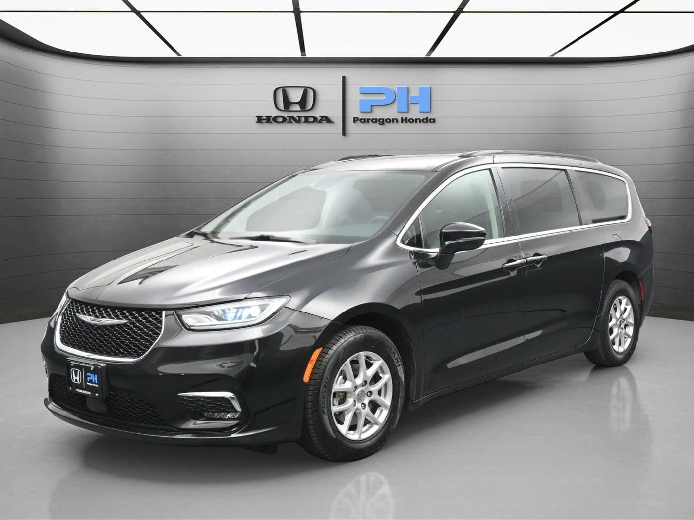 2022 Chrysler Pacifica Touring L — Minivan — 21,407 mi — Woodside, NY