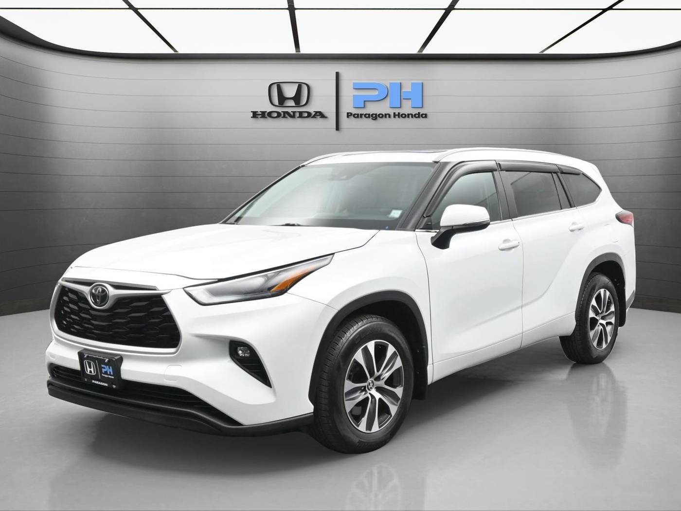 2023 Toyota Highlander XLE — SUV — 29,335 mi — Woodside, NY