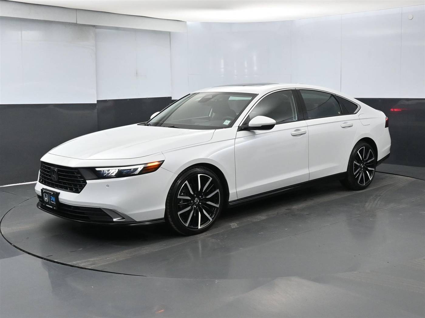 2024 Honda Accord Hybrid Touring — Sedan — 8,767 mi — Woodside, NY