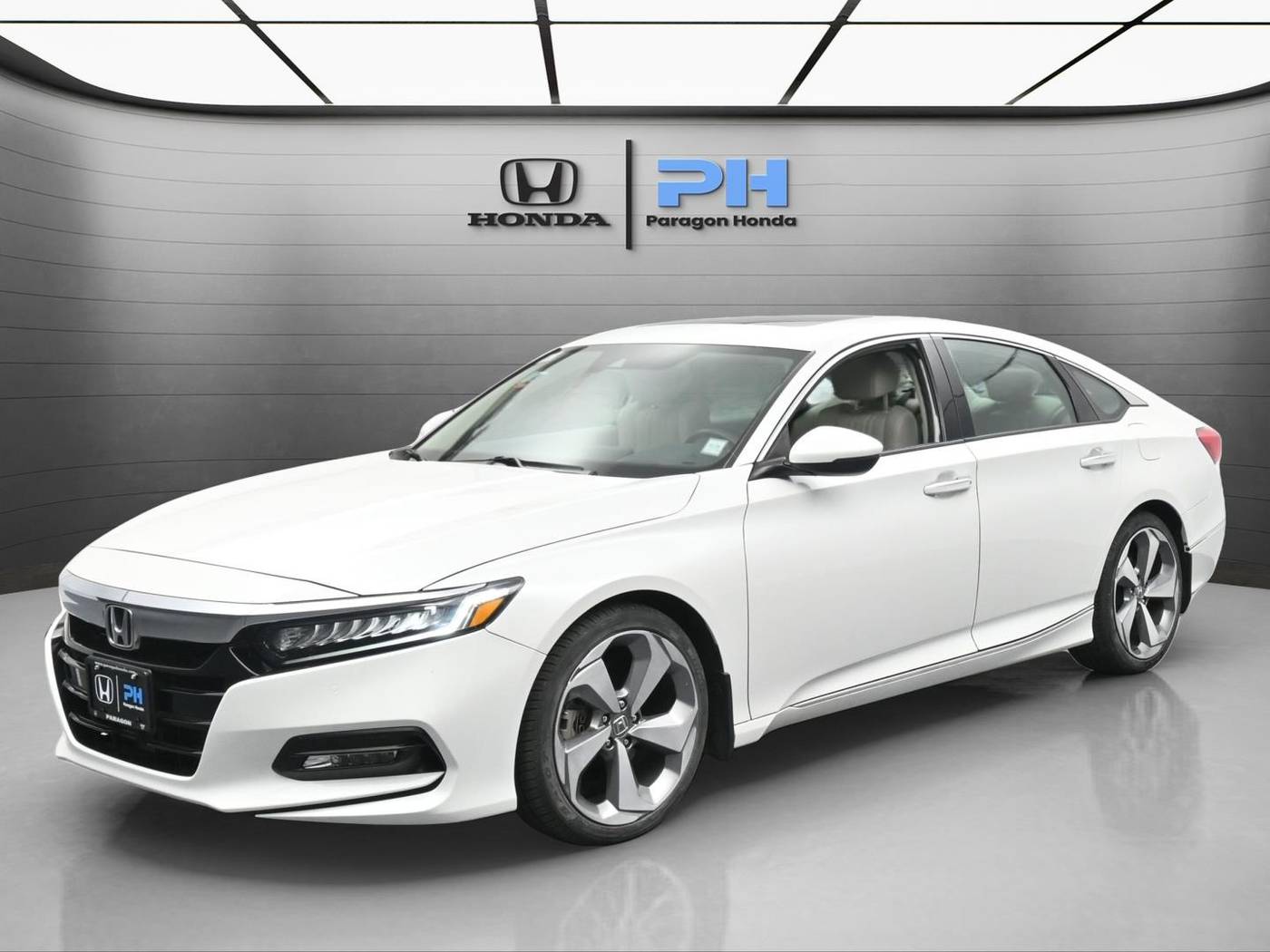2018 Honda Accord Touring — Sedan — 31,726 mi — Woodside, NY