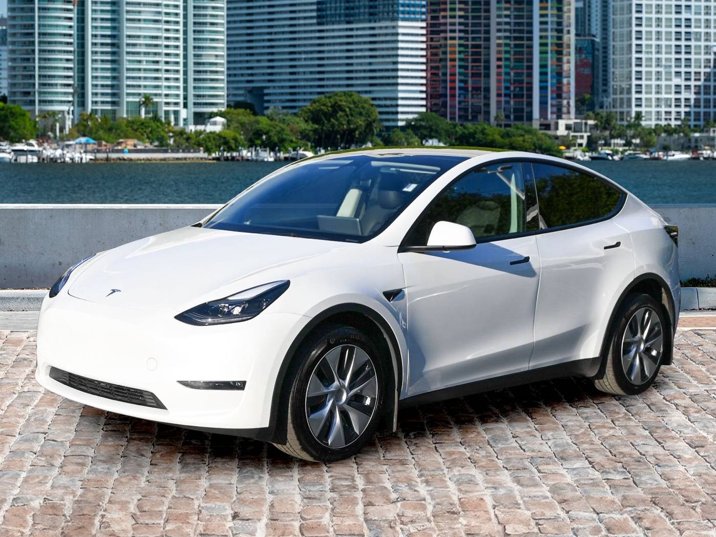 2023 Tesla Model Y Long Range — SUV — 33,847 mi — Miami, FL
