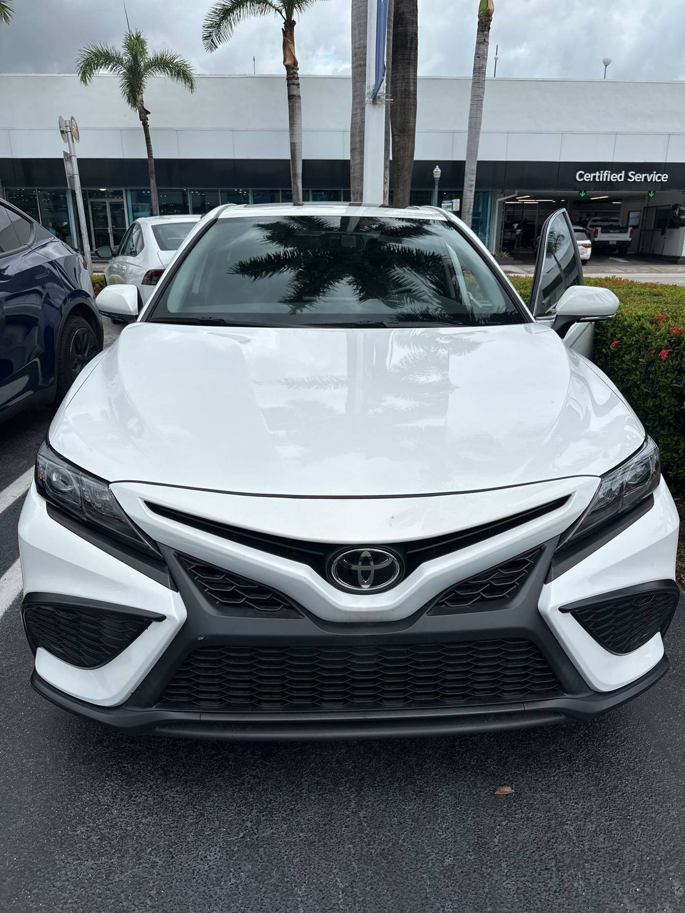2024 Toyota Camry SE — Sedan — 4,195 mi — Miami, FL