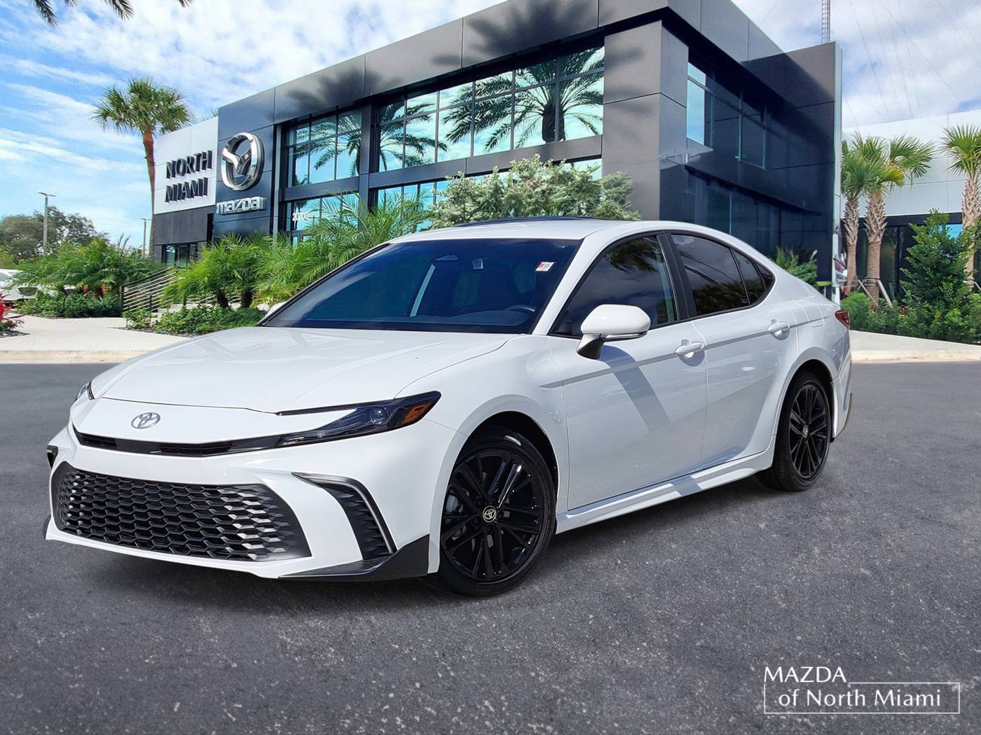 2025 Toyota Camry SE — Sedan — 7,980 mi — Miami, FL