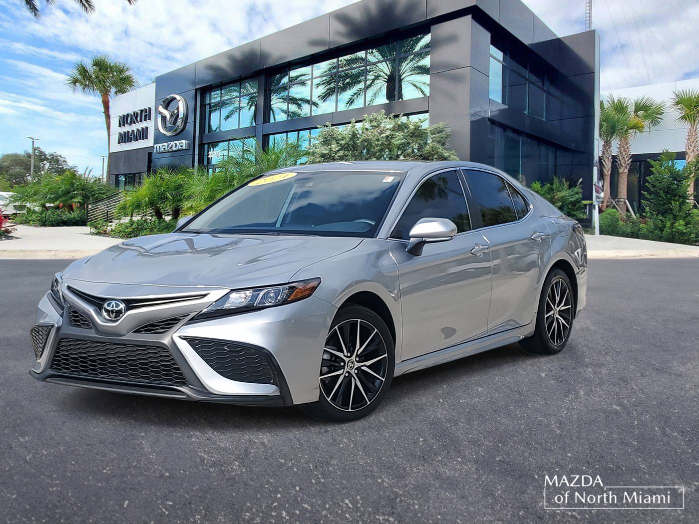 2024 Toyota Camry SE — Sedan — 20,002 mi — Miami, FL
