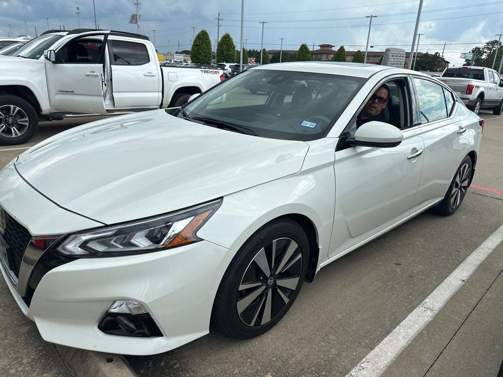 2022 Nissan Altima SL — Sedan — 51,769 mi — Tomball, TX